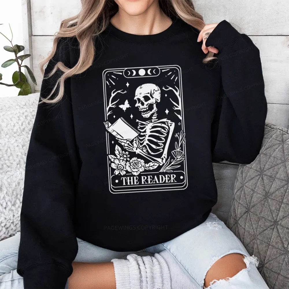 Pagewings Halloween The Reader Tarot Card Unisex  Classic Sweatshirt