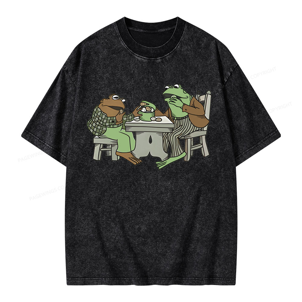 Pagewing frog & toad eat cookies <3 Unisex Washed T-shirt
