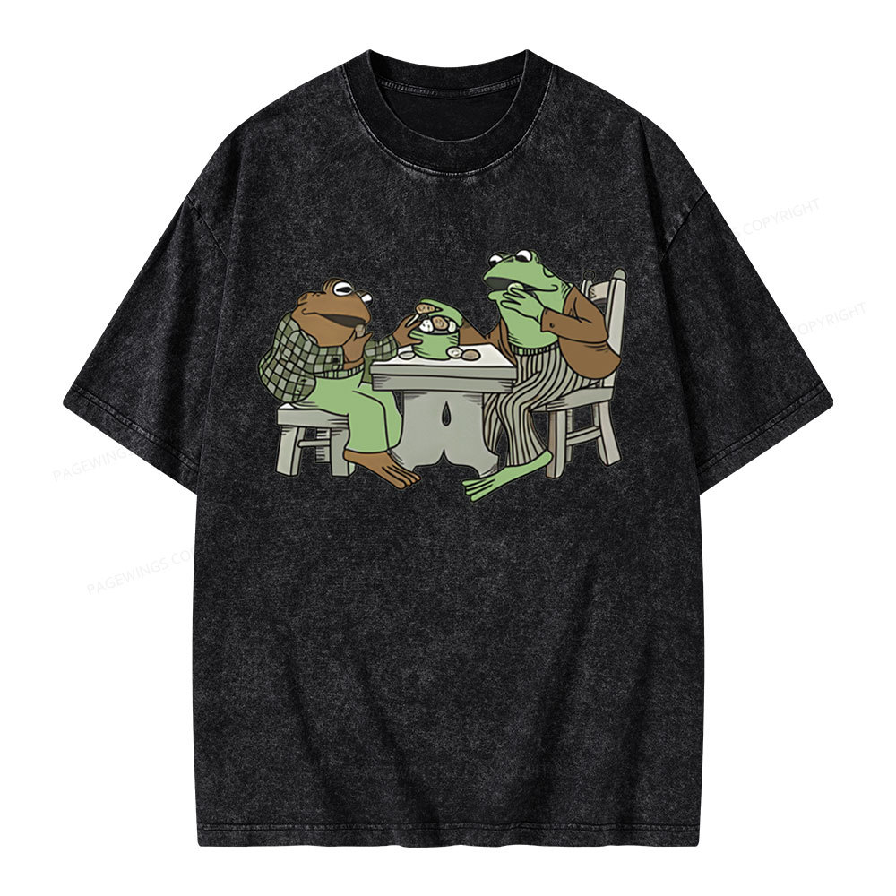 Pagewing frog & toad eat cookies <3 Unisex Washed T-shirt