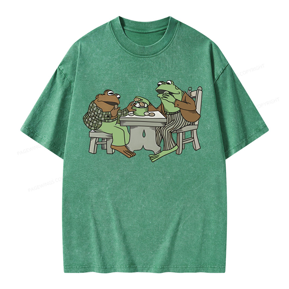 Pagewing frog & toad eat cookies <3 Unisex Washed T-shirt