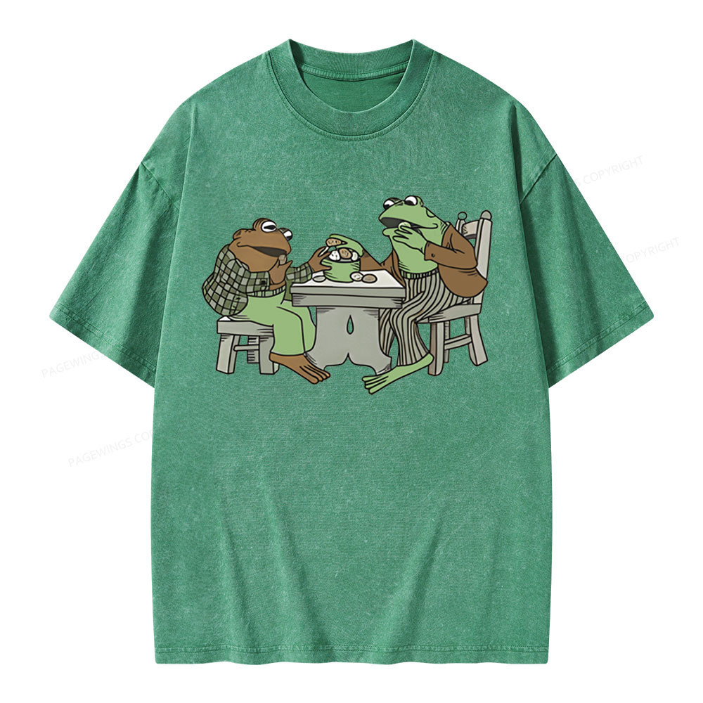 Pagewing frog & toad eat cookies <3 Unisex Washed T-shirt