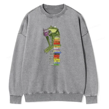 Pagewings A Reading Frog Unisex Washed Sweatshirt