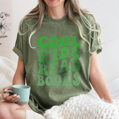 Pagewings cool kids read books Unisex Washed T-shirt