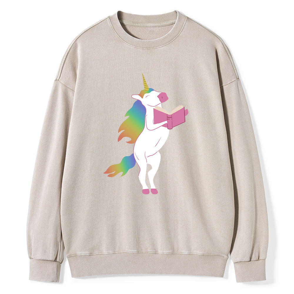 Pagewings Beautiful Unicorn Reading Books on Women's Cropped Unisex Washed Sweatshirt