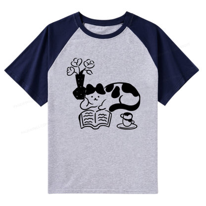 Pagewings The Cat Who Loves Reading Raglan T-shirt