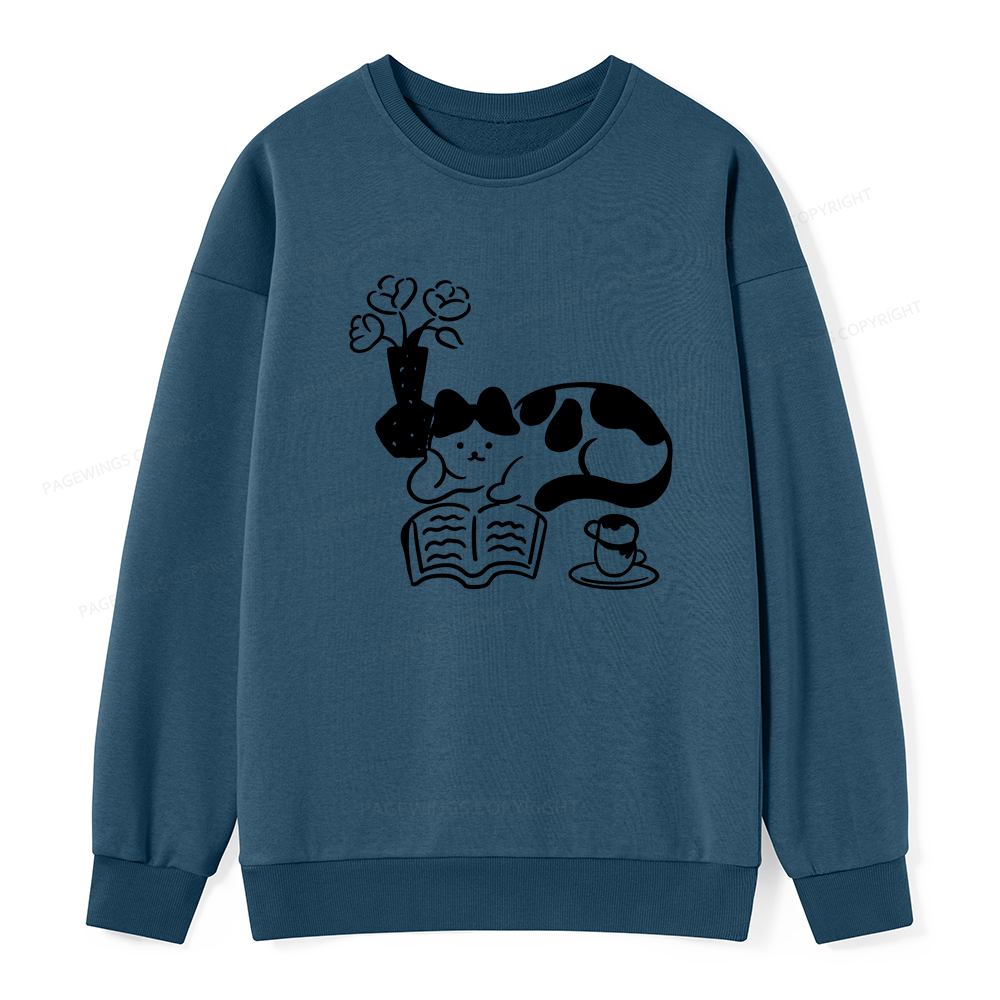 Pagewings The Cat Who Loves Reading Unisex Classic Sweatshirt