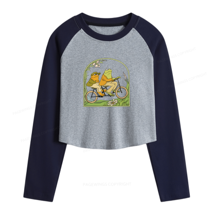 Pagewings Frog And Toad Book Vintage Women Long Sleeve Crop Raglan T-shirt