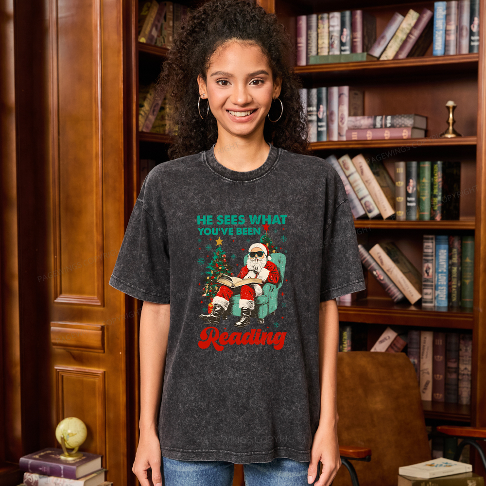 Pagewings Christmas Reading Unisex Washed T-shirt