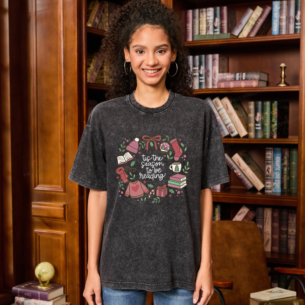 Pagewings Tis The Season To Be Reading Unisex Washed T-shirt