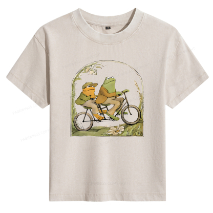 Pagewings The Growing Frog Book Vintage Women's Washed T-shirt