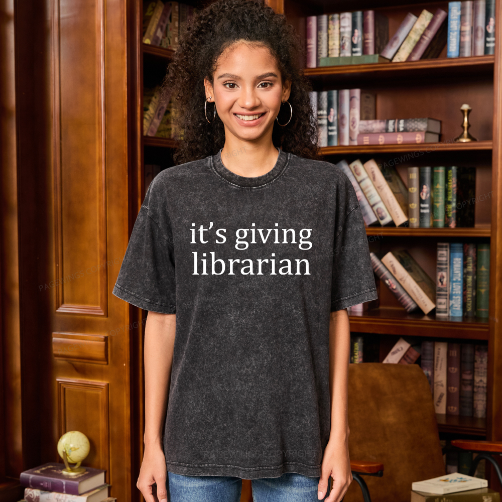 Pagewings It's Giving Librarian Unisex Washed T-shirt
