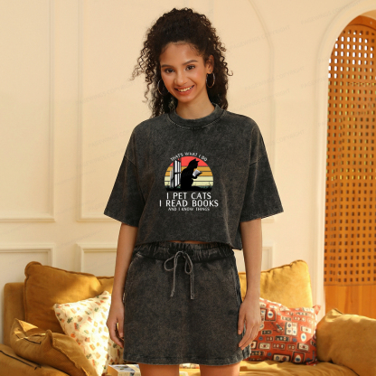 Pagewings Book Lover Cat And Book Women's Washed Cropped T-shirt