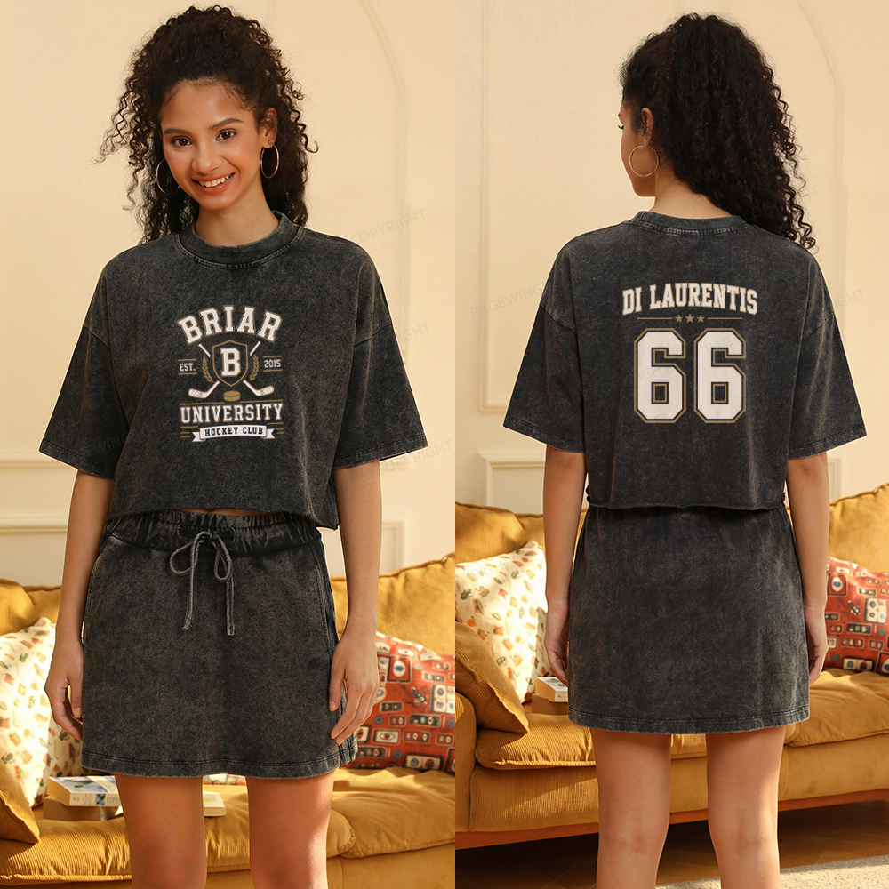 Pagewings Hockey Romance Women's Washed Cropped T-shirt