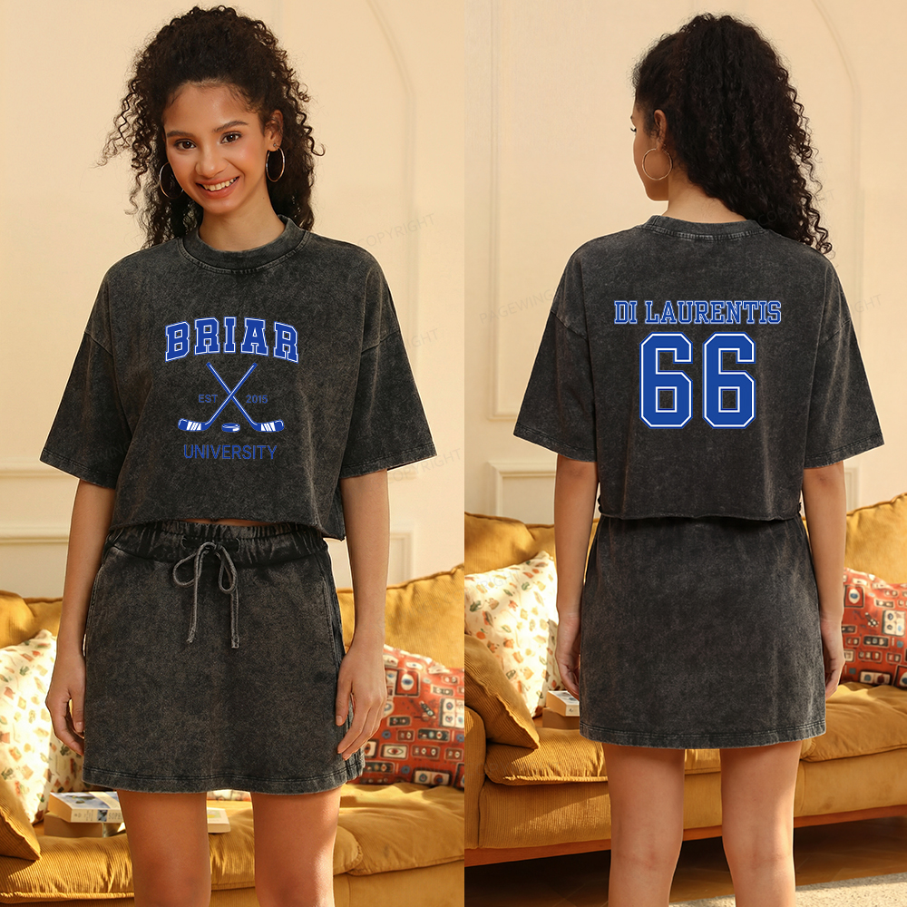Pagewings Hockey Romance Women's Washed Cropped T-shirt