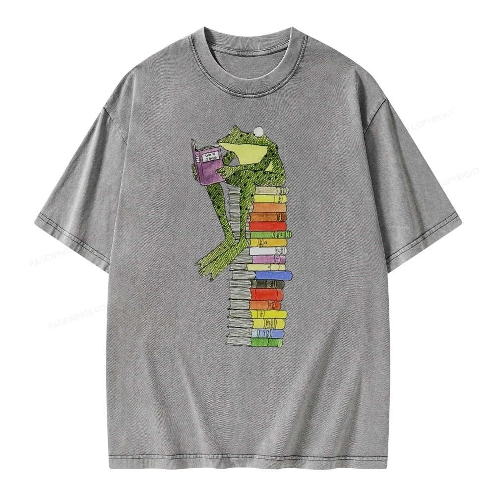 Pagewings A Reading Frog Unisex Washed T-shirt