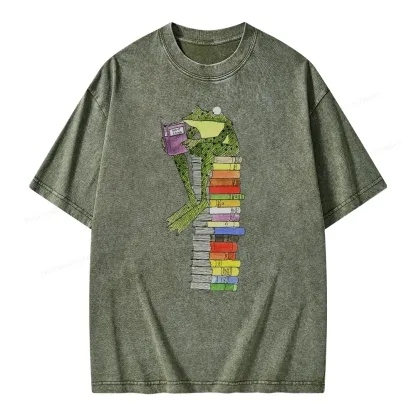 Pagewings A Reading Frog Unisex Washed T-shirt