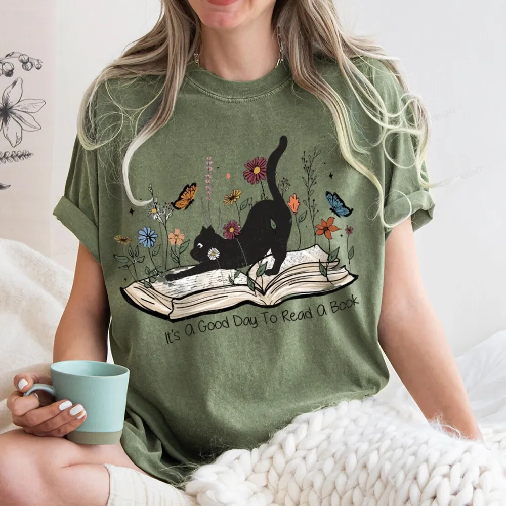 Pagewings It’s A Good Day To Read A Boo Unisex Washed T-shirt