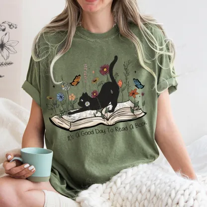 Pagewings It’s A Good Day To Read A Boo Unisex Washed T-shirt