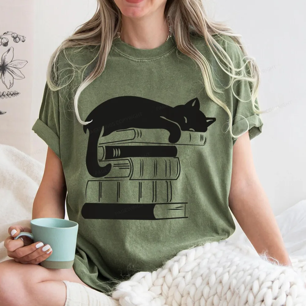 Pagewings Books And Cats Unisex Washed T-shirt