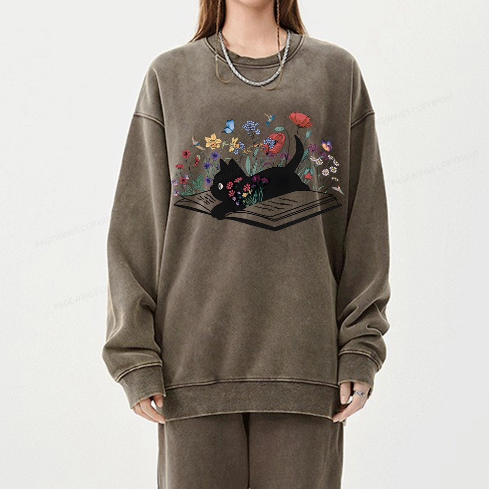 Pagewings Cute Book Cat Unisex Washed Sweatshirt