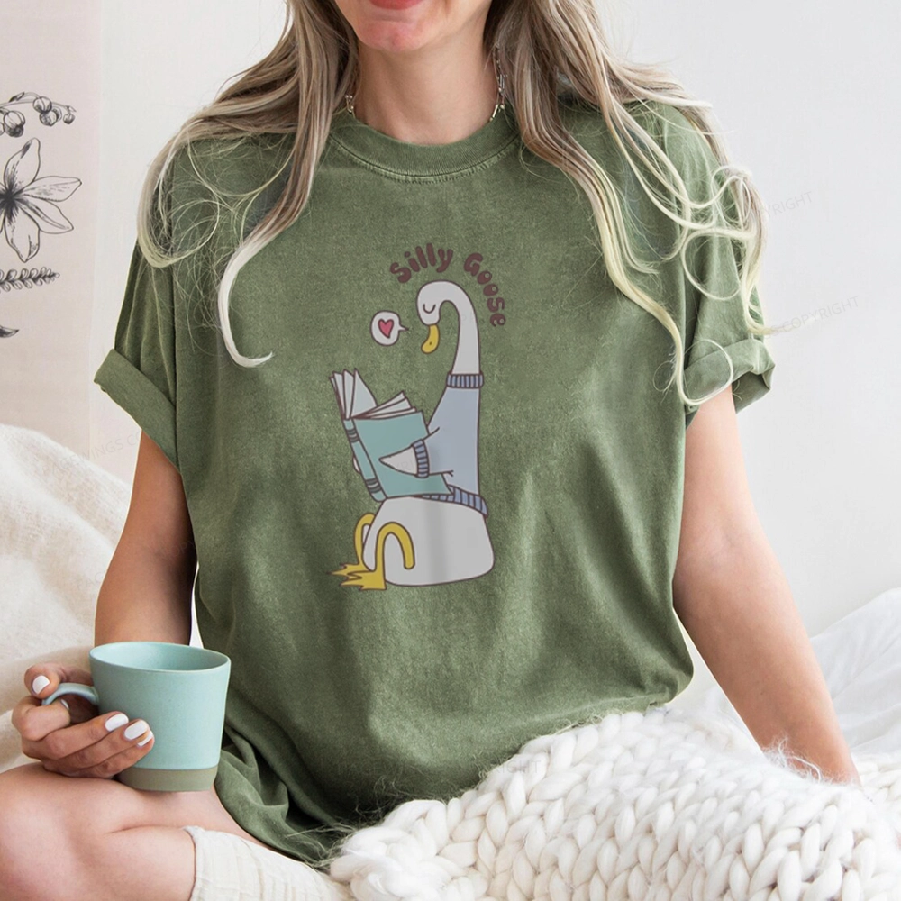 Pagewings Cute Silly Goose Reading Book Unisex Washed T-shirt
