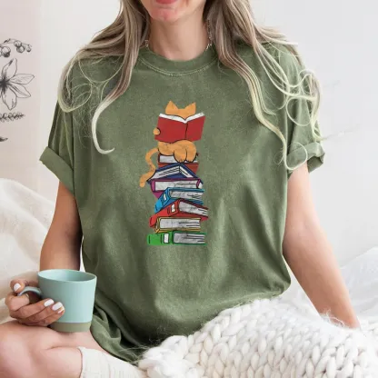 Pagewings Funny Kitten Pet Bookworm Reader Unisex Washed T-shirt