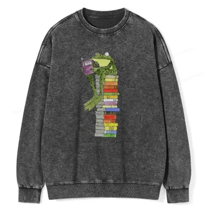 Pagewings A Reading Frog Unisex Washed Sweatshirt
