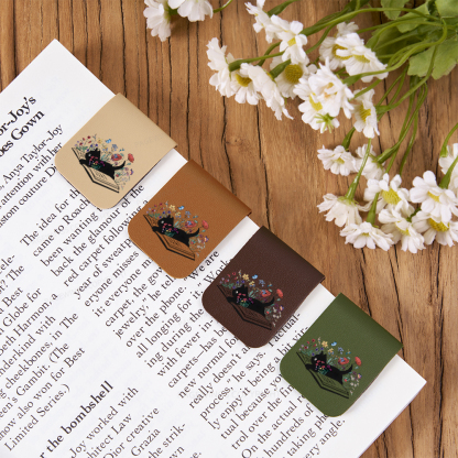 Pagewings Cute Book Cat Magnetic Bookmark