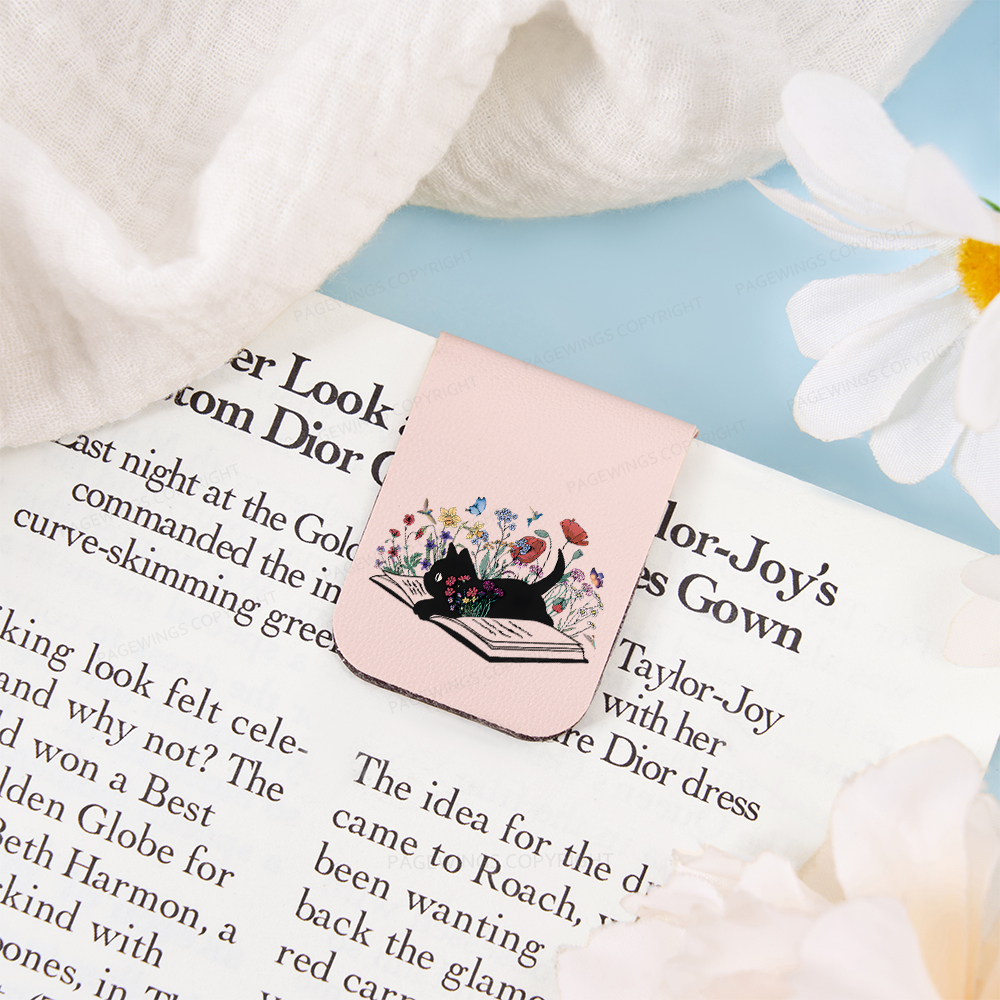Pagewings Cute Book Cat Magnetic Bookmark