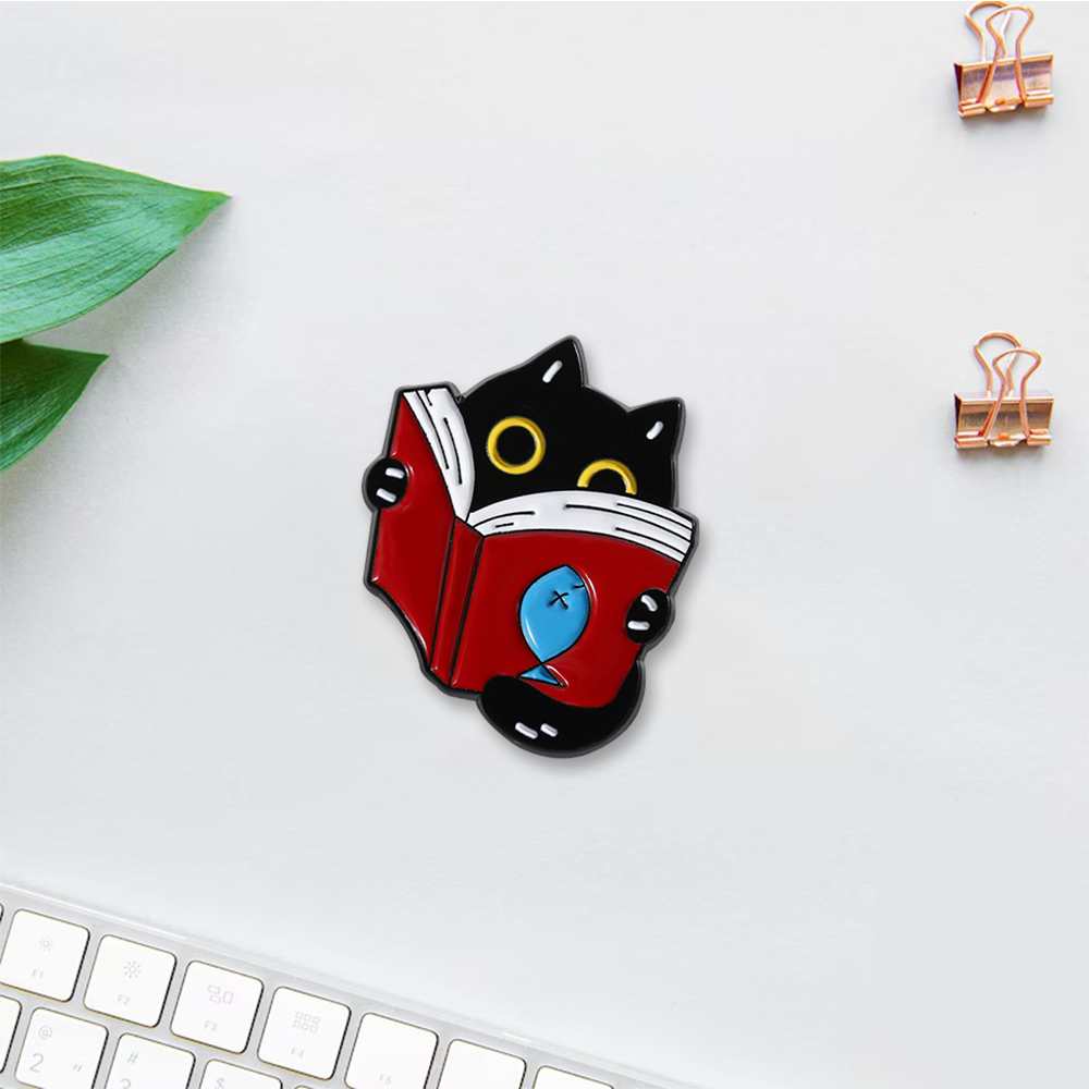 Pagewings Cute Kitten Enamel Pin Badge