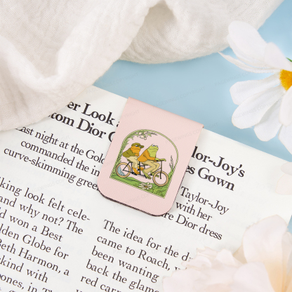 Pagewings Frog And Toad Book Vintage Magnetic Bookmark