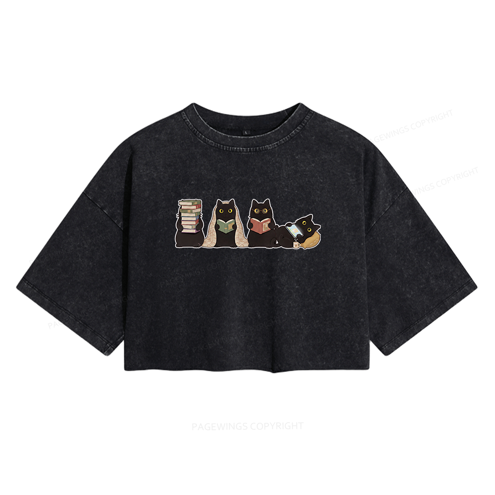 Pagewings Black Cats Readin Women's Washed Cropped T-shirt