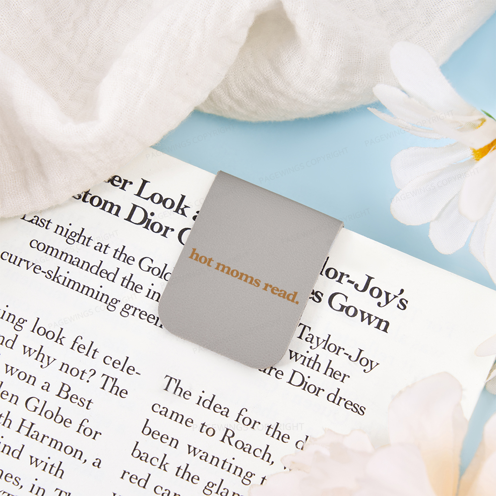 Pagewings Hot Moms Read Magnetic Bookmark