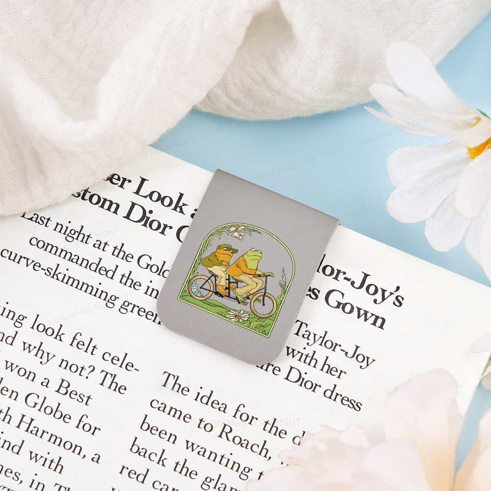 Pagewings Frog And Toad Book Vintage Magnetic Bookmark