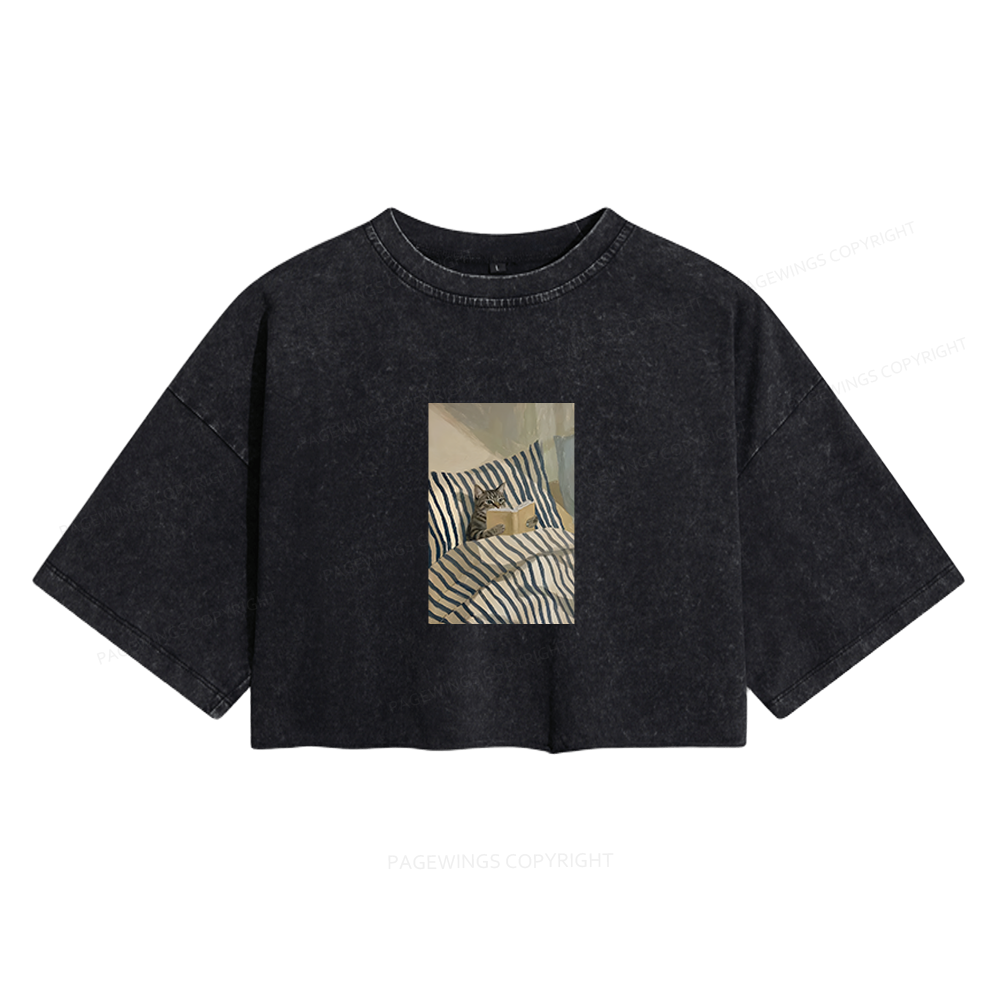 Pagewings Cat Reading Women's Washed Cropped T-shirt