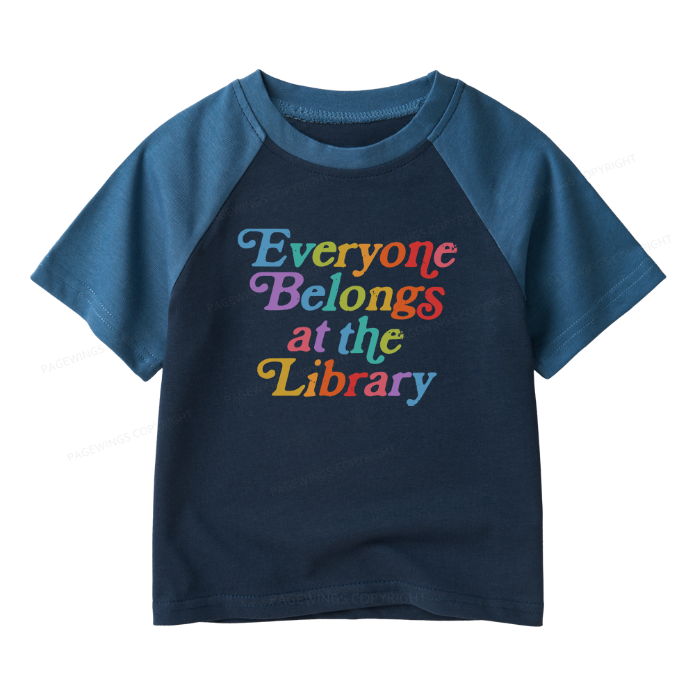 Pagewings Everyone belongs at the library Kids Raglan T-shirt 
