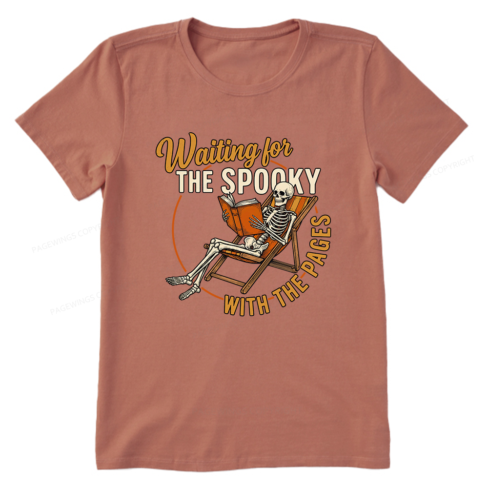 版Pagewings Waiting For The Spooky With The Pages Unisex Classic T-shirt