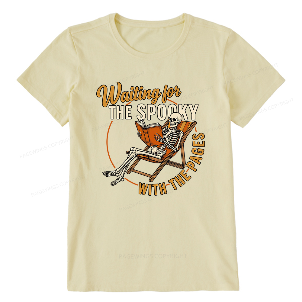 版Pagewings Waiting For The Spooky With The Pages Unisex Classic T-shirt