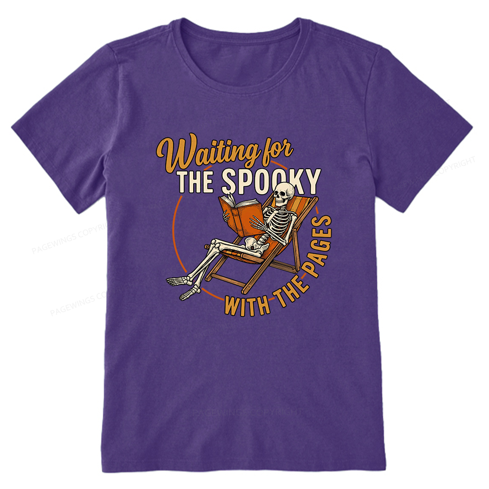版Pagewings Waiting For The Spooky With The Pages Unisex Classic T-shirt
