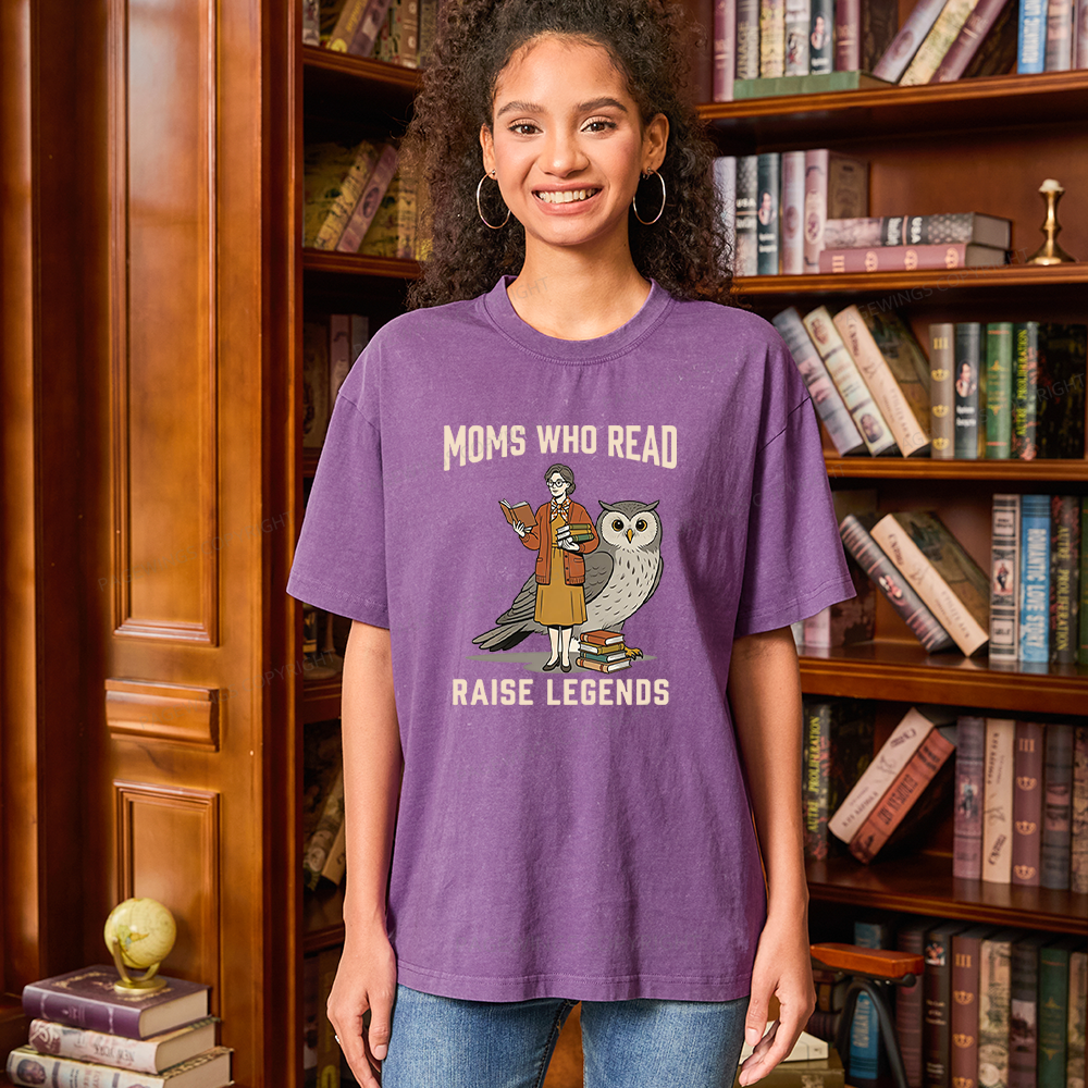 Pagewings Moms Who Read Raise Legends Unisex Washed T-shirt