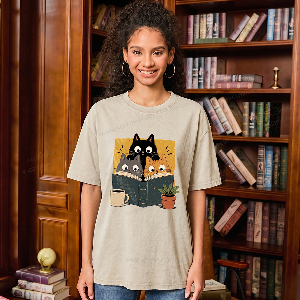 Pagewings Retro Curious Reading Cats Unisex Washed T-shirt