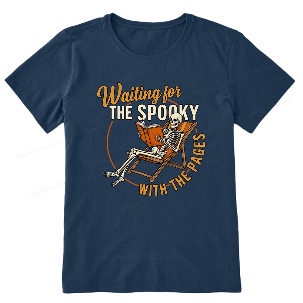 版Pagewings Waiting For The Spooky With The Pages Unisex Classic T-shirt
