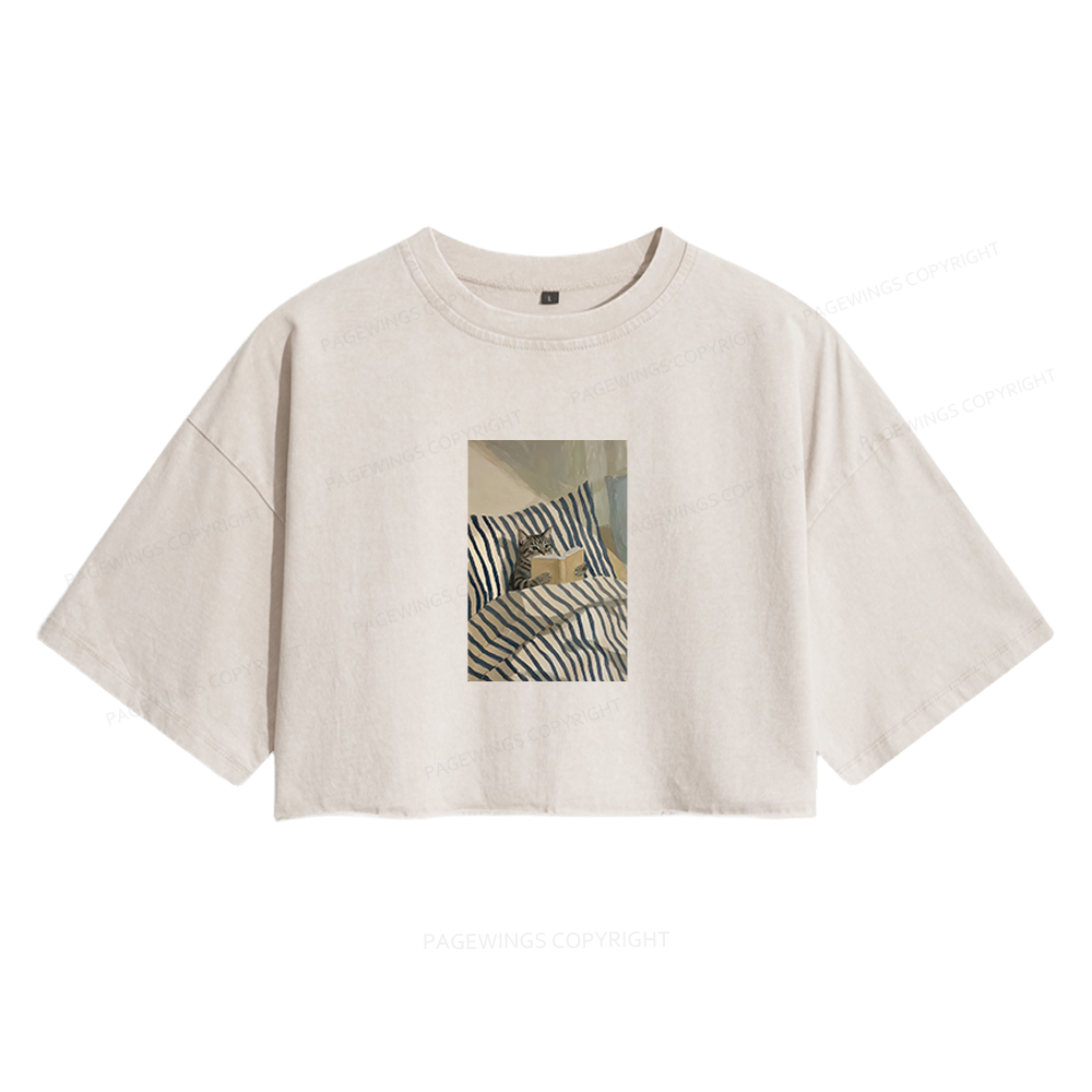 Pagewings Cat Reading Women's Washed Cropped T-shirt