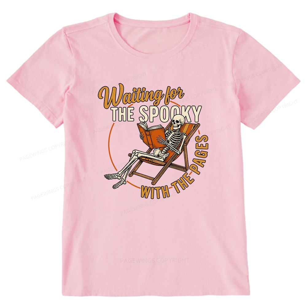 版Pagewings Waiting For The Spooky With The Pages Unisex Classic T-shirt