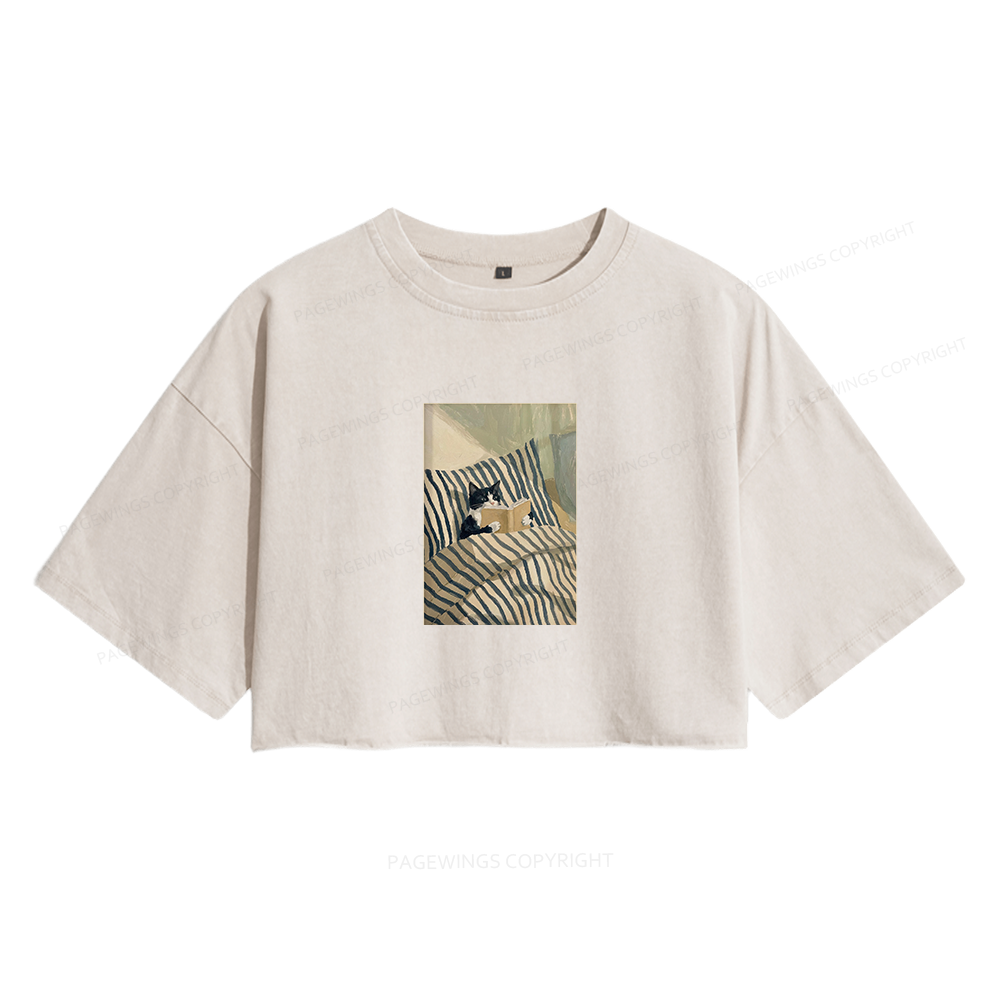 Pagewings Cat Reading Book Women's Washed Cropped T-shirt