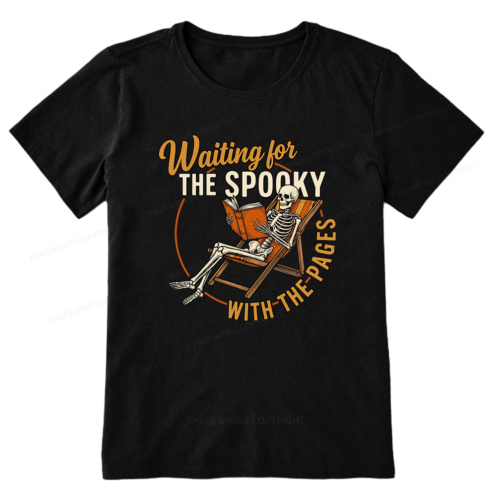 版Pagewings Waiting For The Spooky With The Pages Unisex Classic T-shirt