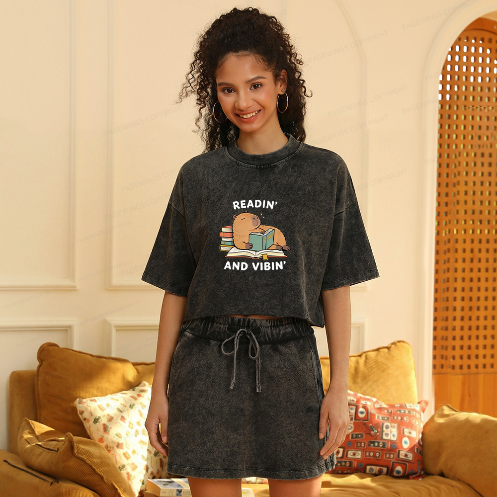 Pagewings Readin' And Vibin' Women's Washed Cropped T-shirt
