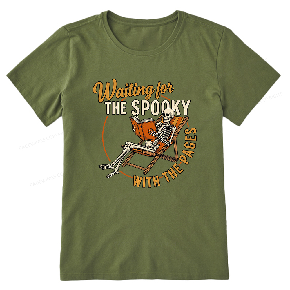 版Pagewings Waiting For The Spooky With The Pages Unisex Classic T-shirt