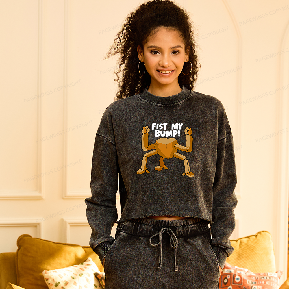 Pagewings Sci-Fi Novel Lover Washed Crop Sweatshirt