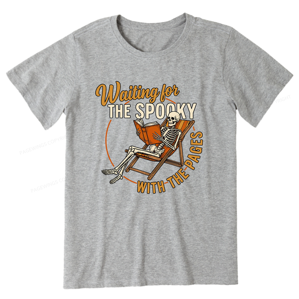 版Pagewings Waiting For The Spooky With The Pages Unisex Classic T-shirt